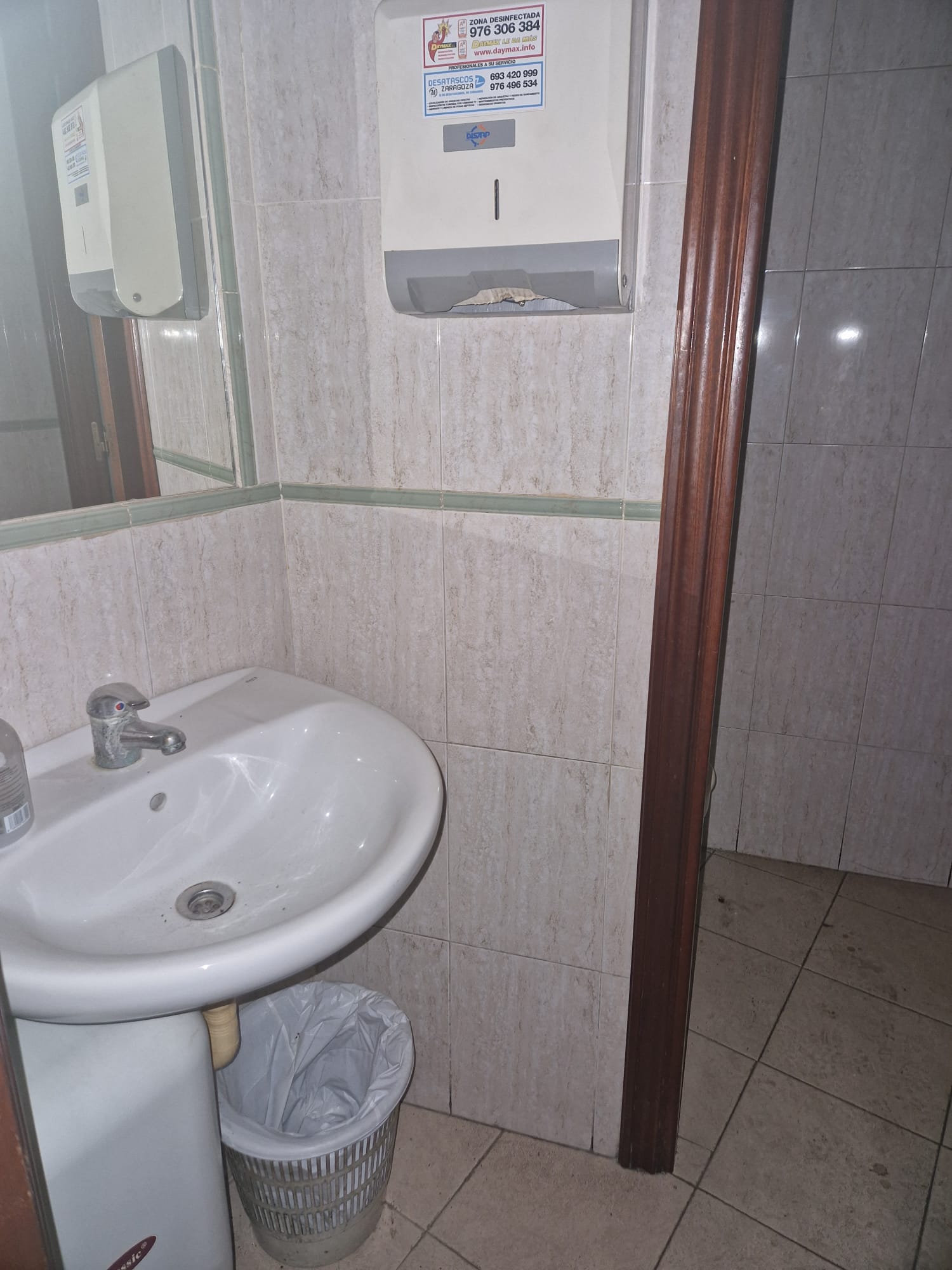9 Avenida Santa Isabel, Zaragoza, Zaragoza, 1 Habitación Habitaciones,2 BañoBaño,Oficina,En Venta,Avenida Santa Isabel,1019