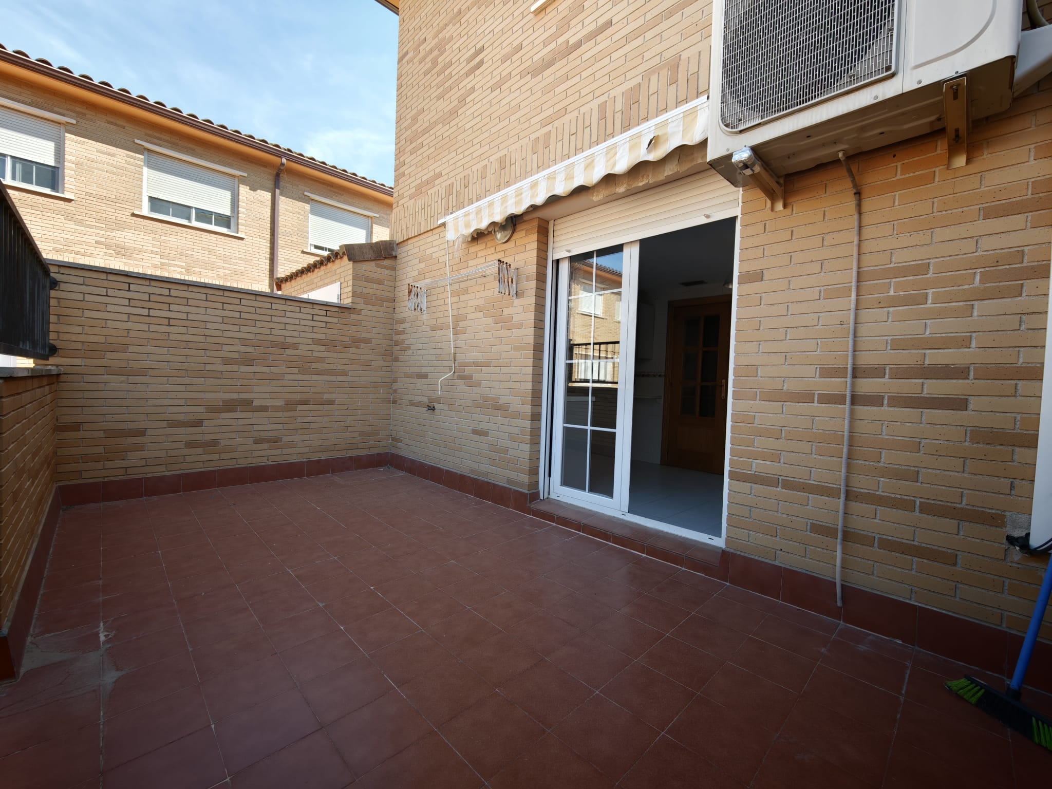 23 AVENIDA ZARAGOZA, 3 Habitaciones Habitaciones, 0 ,2 BañoBaño,Casa,En Venta,AVENIDA ZARAGOZA,0,1061 23 AVENIDA ZARAGOZA, 3 Habitaciones Habitaciones, 0 ,2 BañoBaño,Casa,En Venta,AVENIDA ZARAGOZA,0,1061