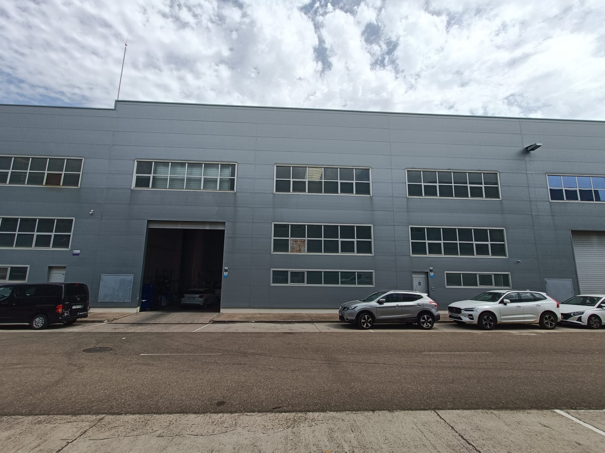 12 CARAVIS, ZARAGOZA, 0 , 0 ,0,Nave Industrial,En Venta,CARAVIS,0,1069 12 CARAVIS, ZARAGOZA, 0 , 0 ,0,Nave Industrial,En Venta,CARAVIS,0,1069